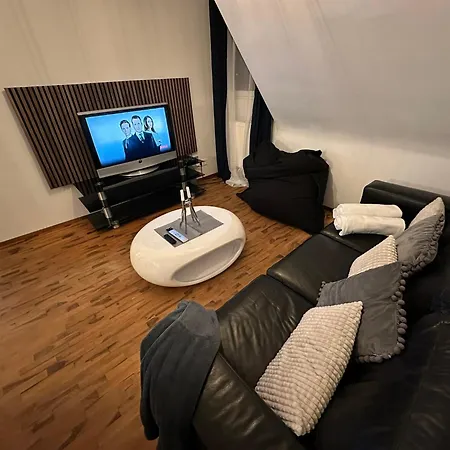 77m² - 3 Zi Modern Zentrum Kueche Dachterrasse Wlan Апартаменты *