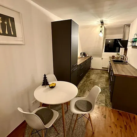 Апартаменты 77m² - 3 Zi Modern Zentrum Kueche Dachterrasse Wlan *