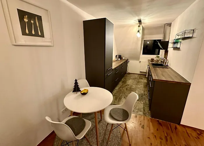 Appartement 77m² - 3 Zi Modern Zentrum Kueche Dachterrasse Wlan *