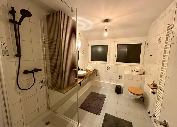 77m² - 3 Zi Modern Zentrum Kueche Dachterrasse Wlan Appartement *